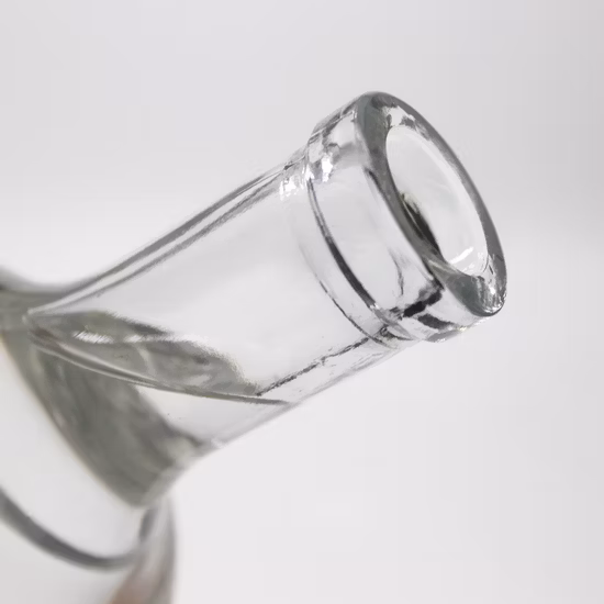 Imballaggio all'ingrosso di bottiglie di selce vuote da 700 ml/750 ml/1 L/1,75 L/3 L, bottiglie di vetro gelido per bottiglia di gin, bottiglia di Vokda, bottiglia di tequila ideale