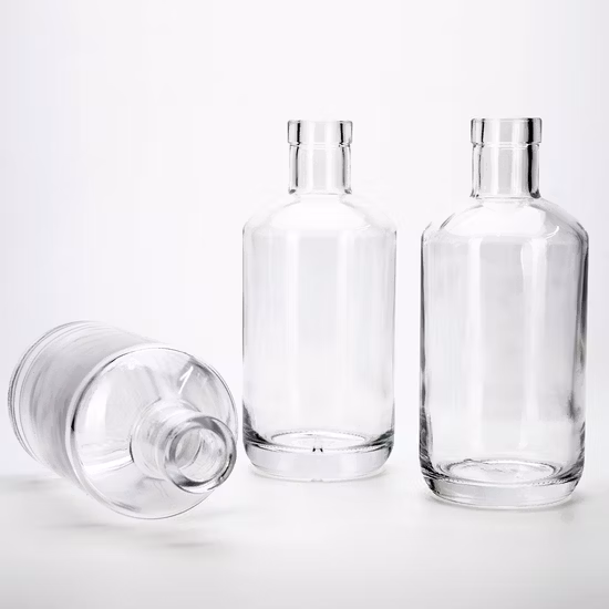 250ml 375ml 500ml 750ml 25cl 50cl 75cl Alto Flint Lusso Vodka Spirit Liquore Rum Tequila Brandy Whisky Bottiglia di vetro di vino Tappo a vite Tappo di sughero Stampa di decalcomanie dorate