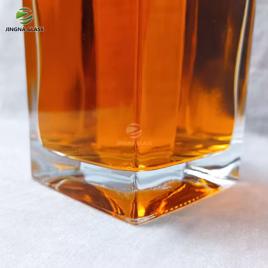 Cina Produttore di fabbrica Commercio all'ingrosso di alta qualità Vuoto Trasparente Rotondo 375ml 500ml 750ml Bottiglia di vetro Bottiglia di vino Vodka Gin Rum Alcol Whisky Tequila Brandy