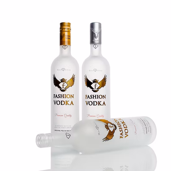 Logo personalizzato con stampa smerigliata Logo da 750 ml Vodka Whisky Brandy Gin Tequila Spirits Bottiglia di vetro Bottiglia di liquore di vetro all'ingrosso
